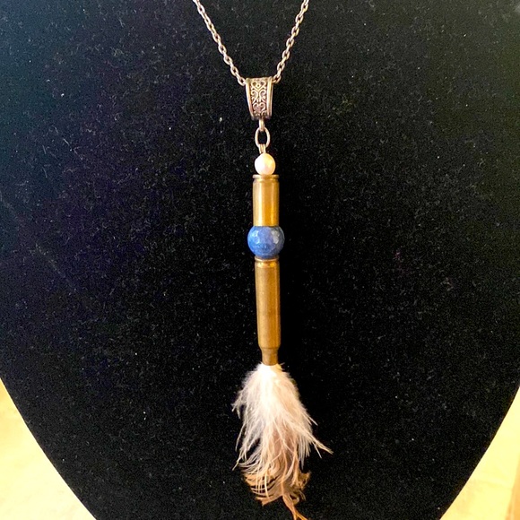 Ladies Artisan unique design pendant and chain. Genuine pearl, stone & feather. - Picture 2 of 5